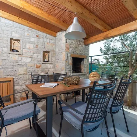 Villa Valencan 2b Peroj